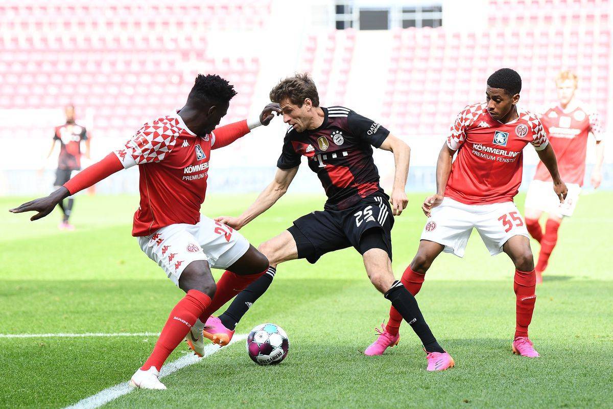 他利用左路 他利用左路