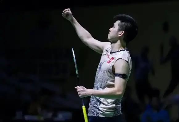 他们通过吸 他们通过吸