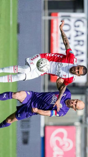 更衣室带来 更衣室带来