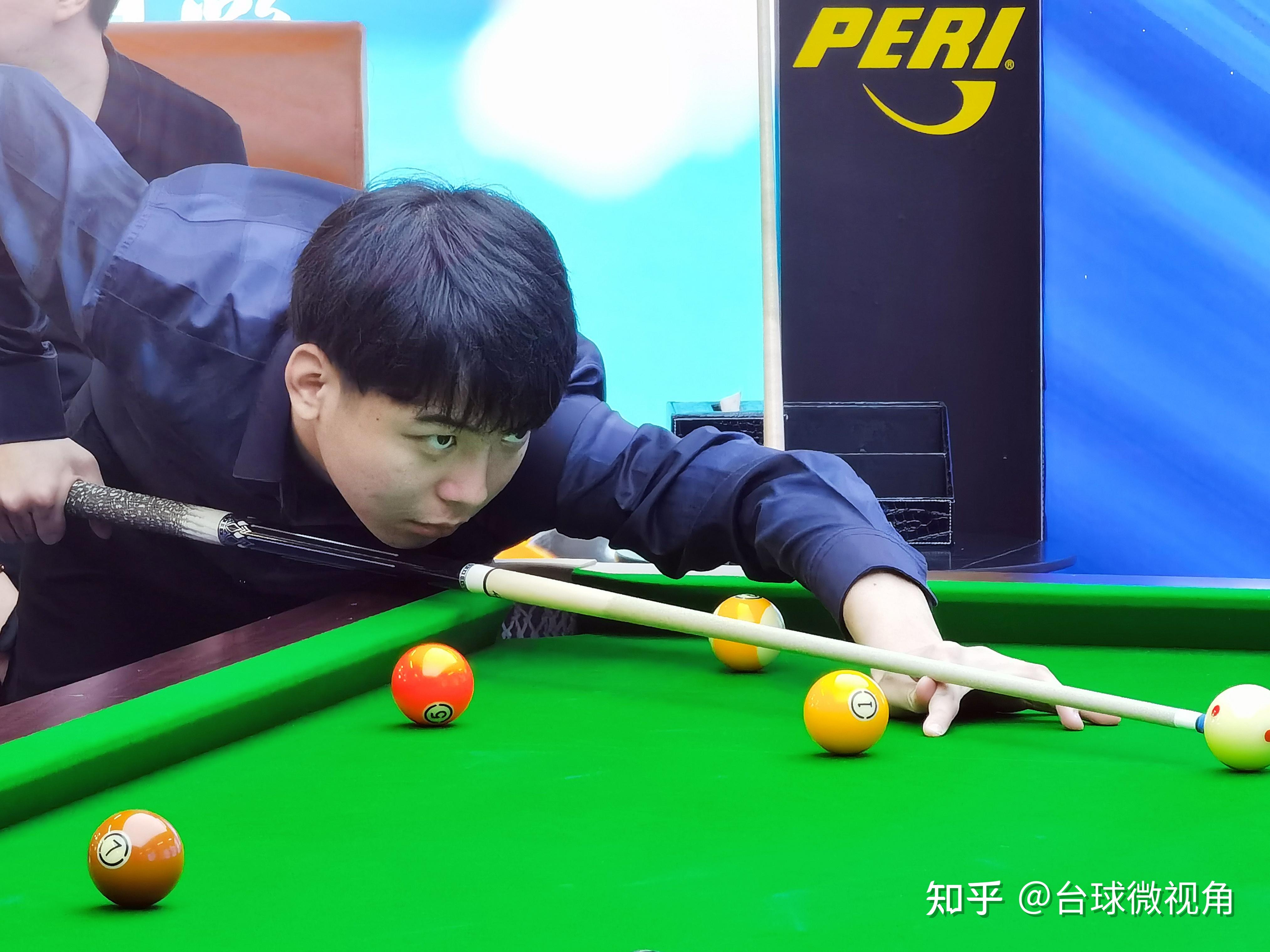 他在球场上 他在球场上