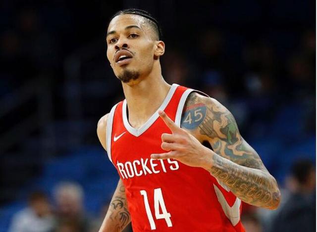 自信三枪诈 自信三枪诈